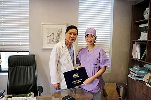 Motiva 歐冠彣醫師與韓國整形外科醫師手術交流